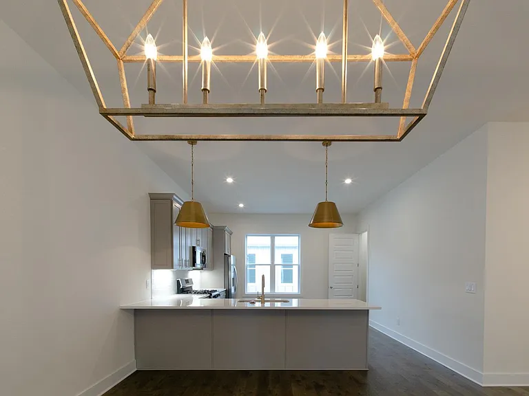 701 James Ave — Photo 5