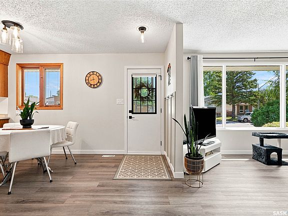 4th image of 1514 Laura Avenue