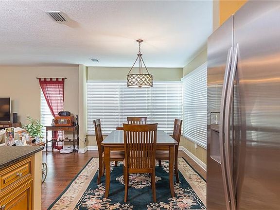 4th image of 205 Buttonwood Cir #205