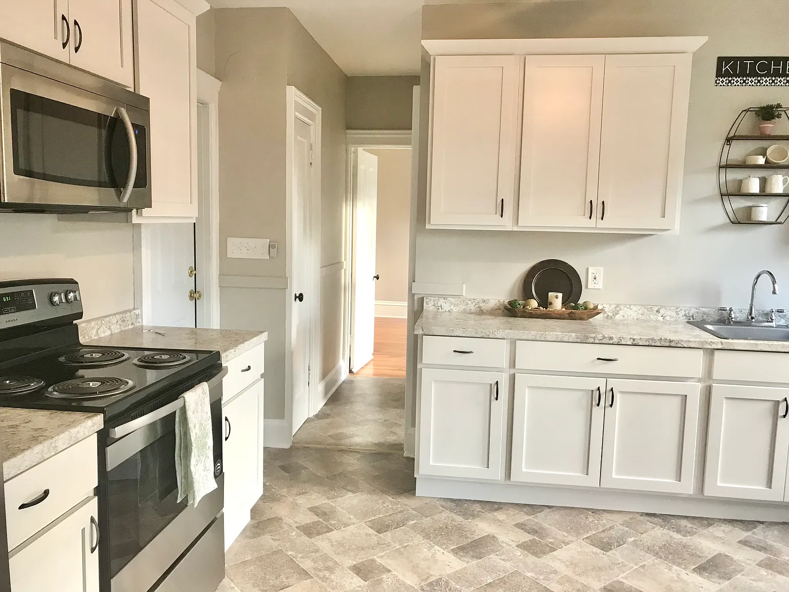 17-19 Davis Avenue - 19B — Photo 3