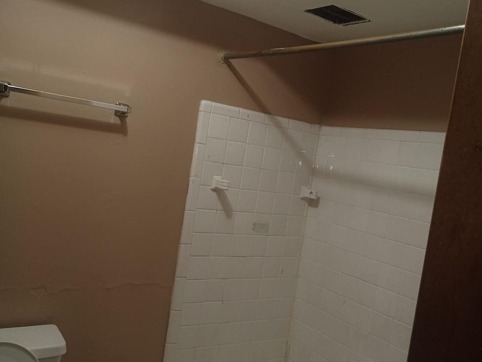 1st image of 1221 N Union St APT 2