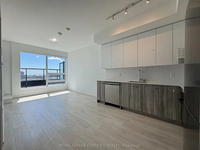 2485 Taunton Rd #513 — Photo 3