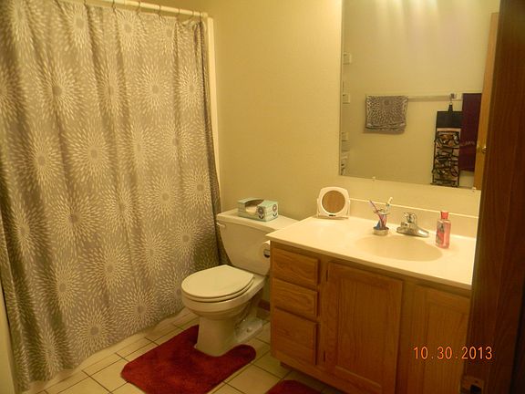 3rd image of 318 N Genevieve St