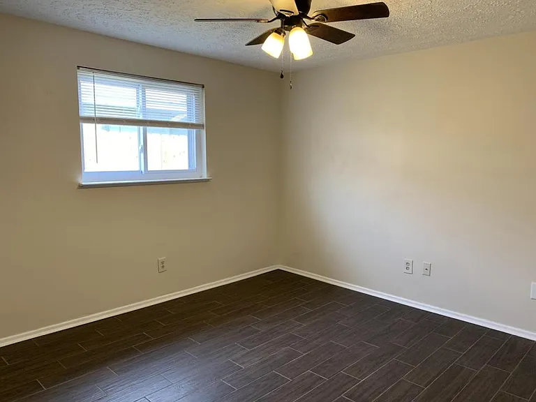 6210 Pridgen St — Photo 24