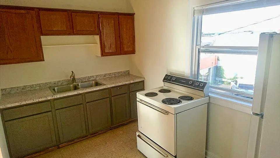 2 bed, 685 sqft, $895 — Photo 4