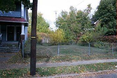 3rd image of 725 Linn Dr