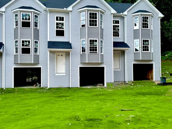 22 Summer Brook Way, Seymour, CT 06483