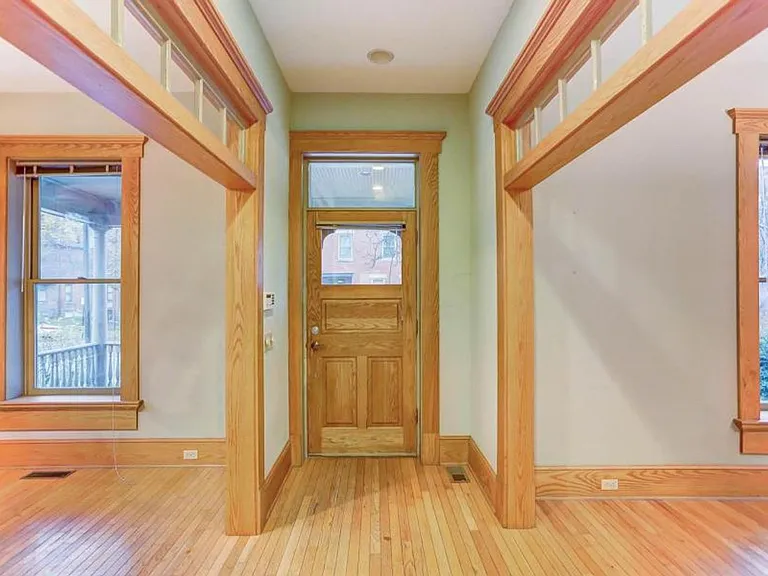 250 Wilber Ave — Photo 33