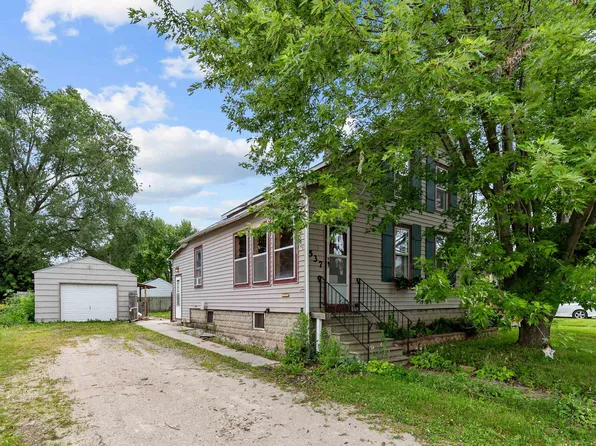 537 W 4th Ave, Oshkosh, WI 54902