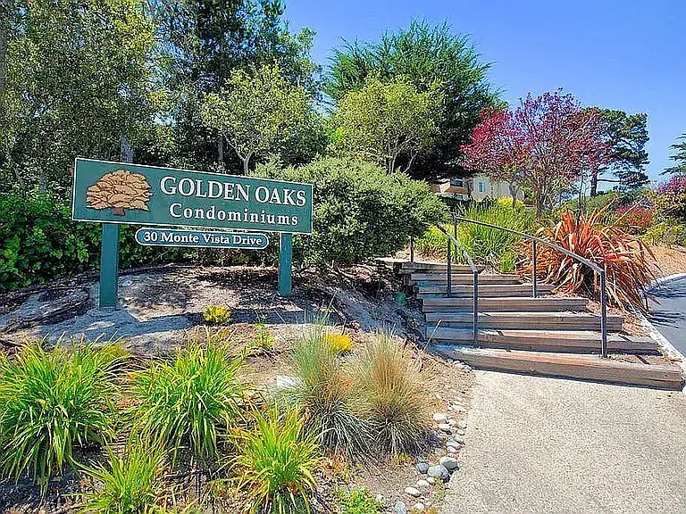 1206 Golden Oaks Ln