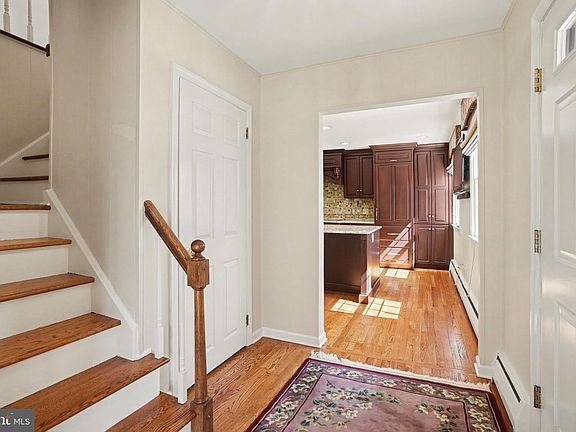 5th image of 5016 Woodbox Ln