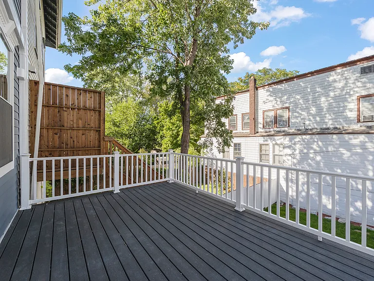 526 State St — Photo 13