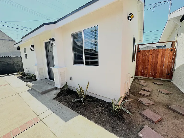 1440 Gundry Ave #A — Photo 14