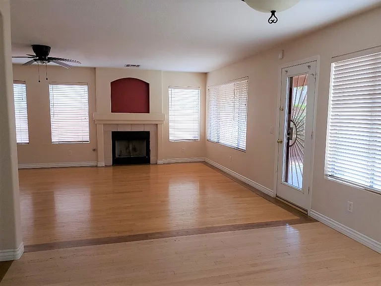 4727 E Goldfinch Gate Ln — Photo 6