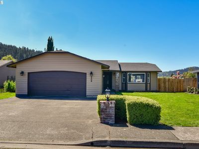 208 Valley Ct, Sutherlin, OR, 97479