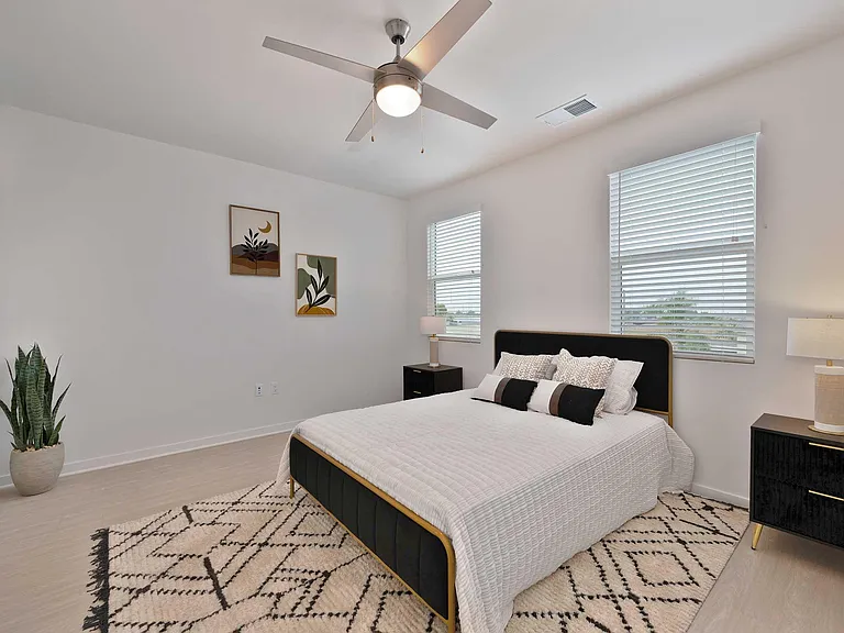 River Gate Townhomes — Photo 40