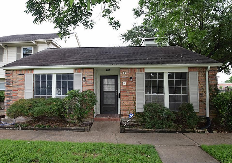 1st image of 6452 Bankside Dr #31