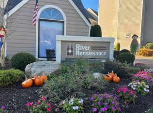 216 River Renaissance, East Rutherford, NJ 07073