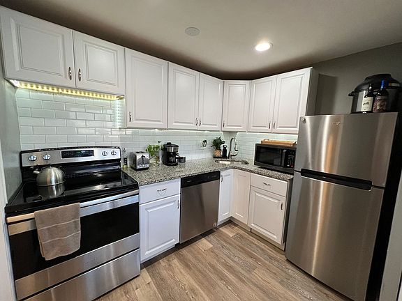 5th image of 7265 Tennyson St Unit 4
