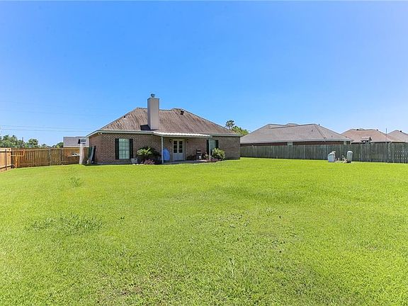 5th image of 2414 Quince Micheal Ln