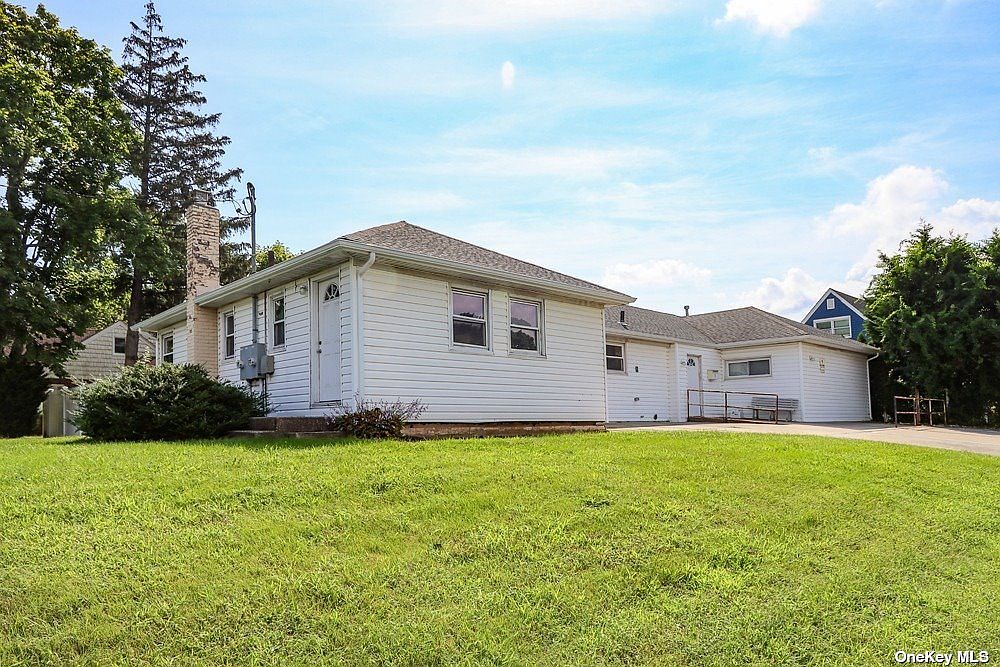 1 Elm Drive, Farmingdale, NY 11735 Zillow