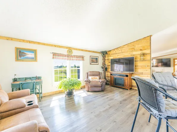 4433 Hamlin Rd, Grawn, MI 49637