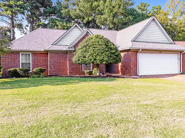 6708 Dawnhill Rd — Photo 3