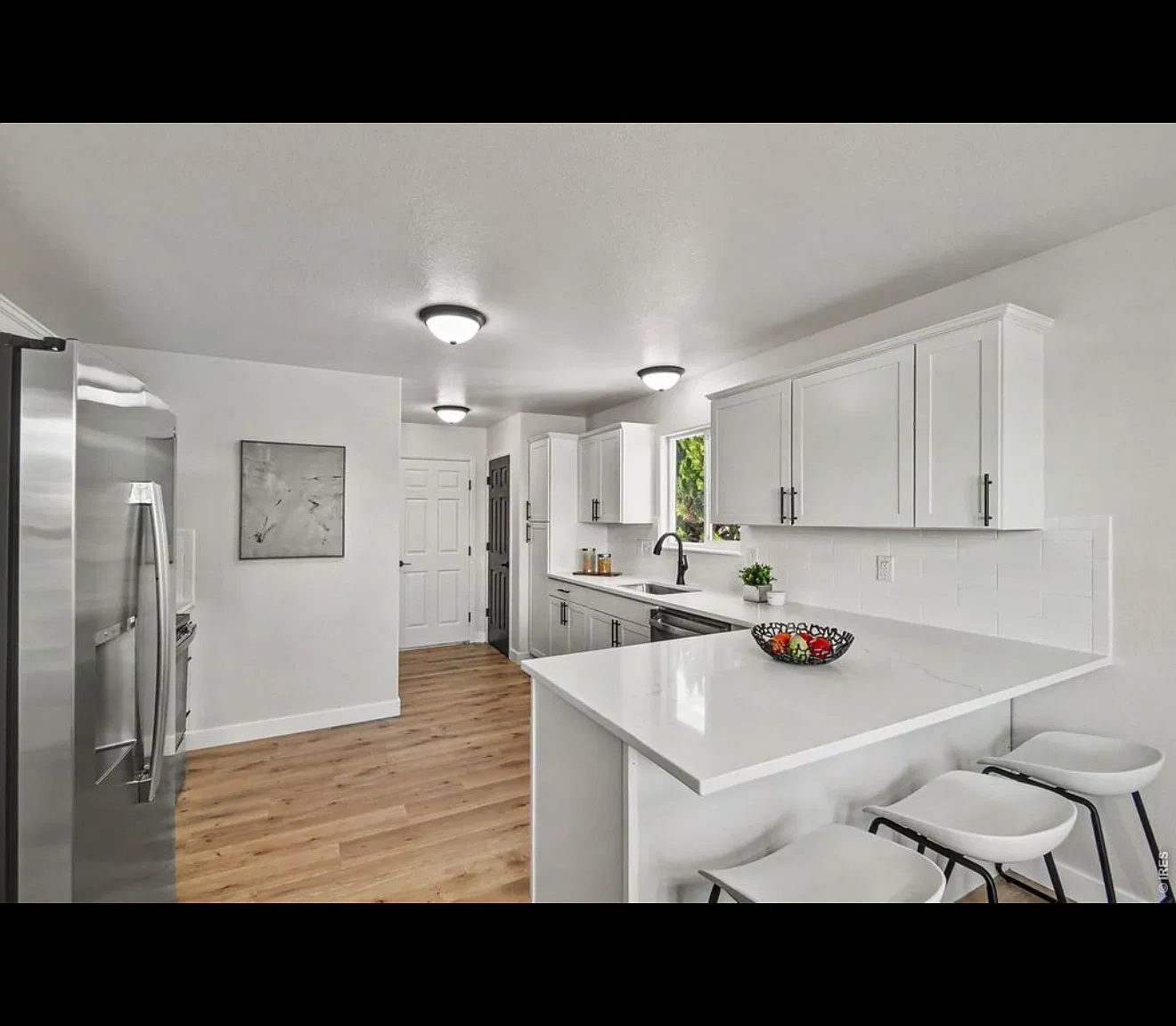 3 bed, 2806 sqft, $3,200 — Photo 3