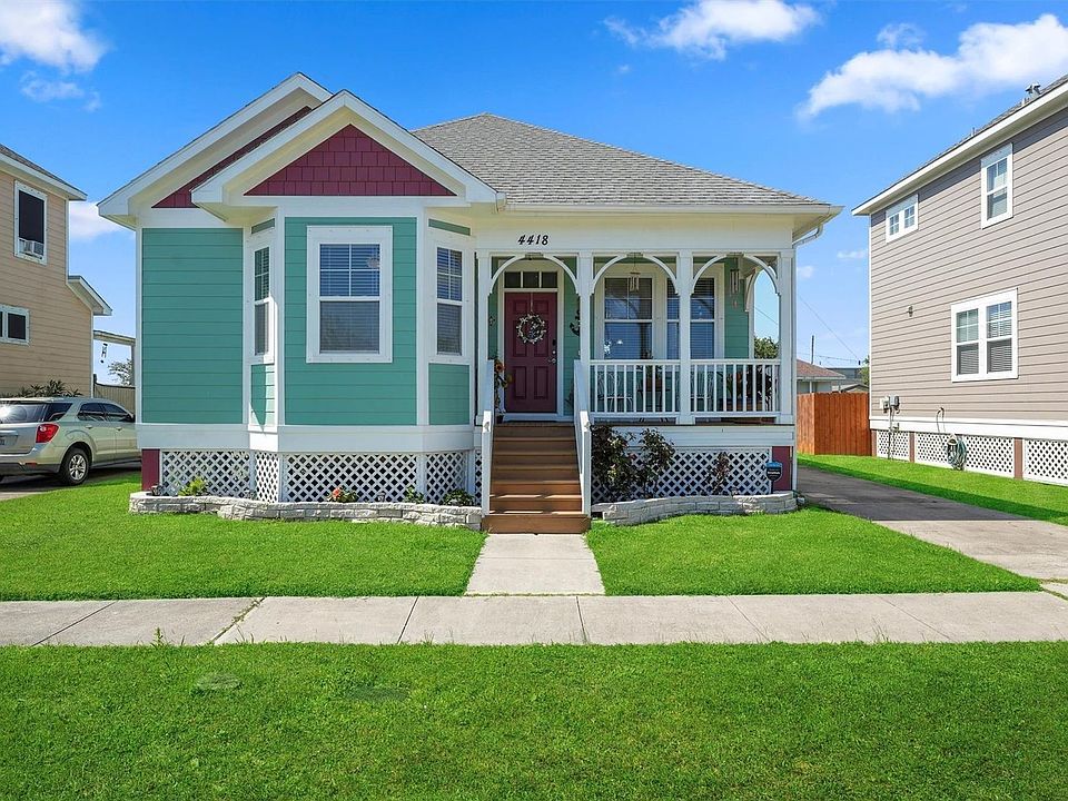 1st image of 4418 N Live Oaks Cir
