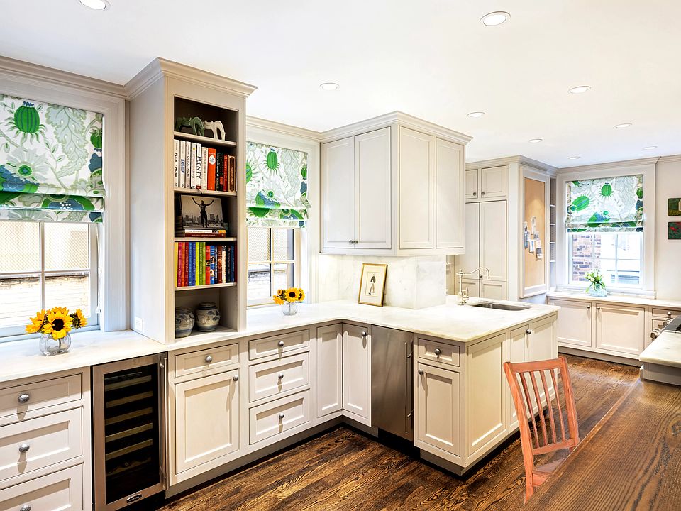 1st image of 1035 Park Ave #7B