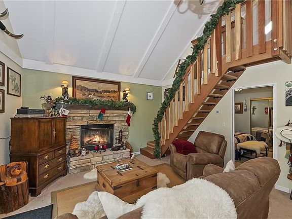 5th image of 109 Dawn Dr