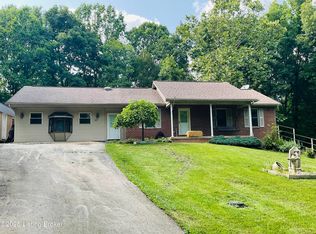 40 Sunflower Ln, Brandenburg, KY 40108