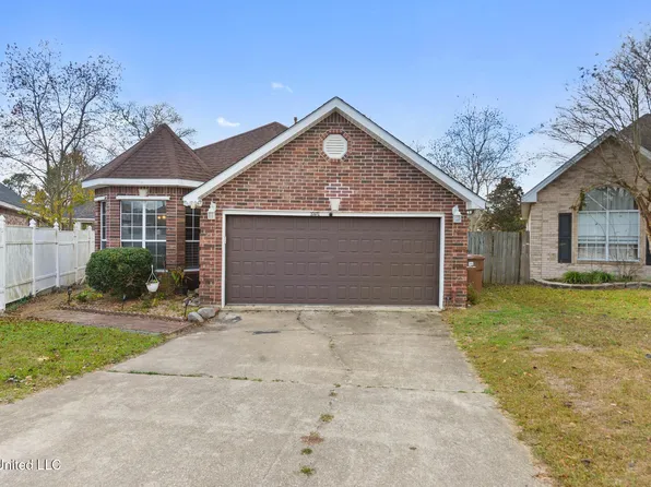 19431 W Lake Village Dr, Gulfport, MS 39503