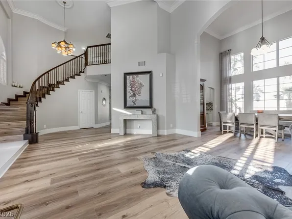 5668 Wild Olive St, Las Vegas, NV 89118