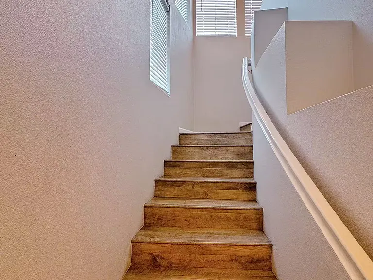 3414 Dayton Cmn — Photo 2