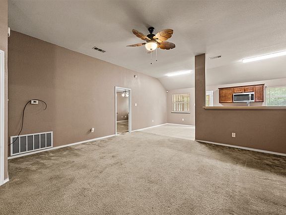 4th image of 10512 Granada Dr