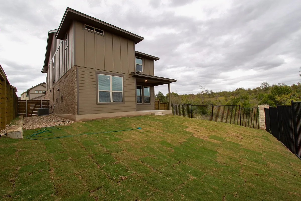 Building Photo - 3651 Sandy Brook Dr #305