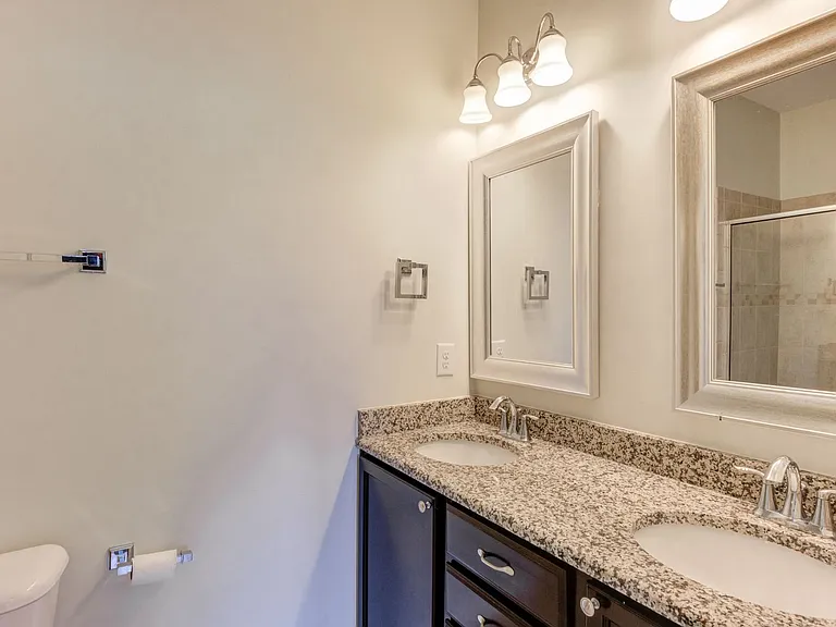 1637 Crafton Way — Photo 21