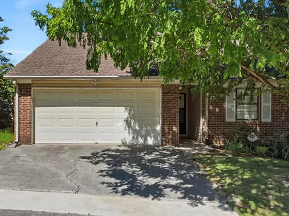 438 Amanda Cir, Knoxville, TN 37922