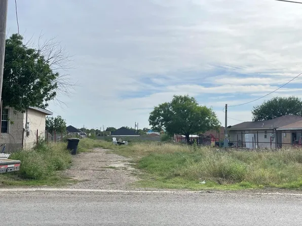 95 Ranchitos Rd, Eagle Pass, TX 78852