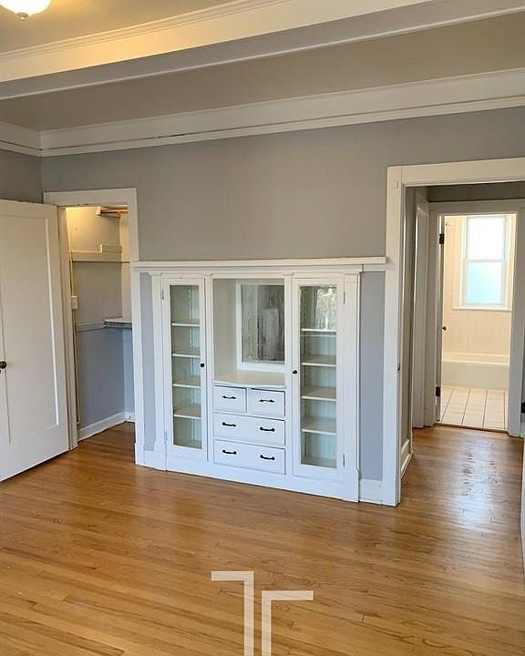 1st image of 6140 N Lakewood Ave APT 2