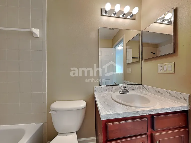 11417 Johnson Creek Cir — Photo 18