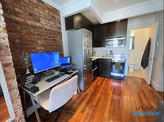 Rented by Brighton Management | media 12