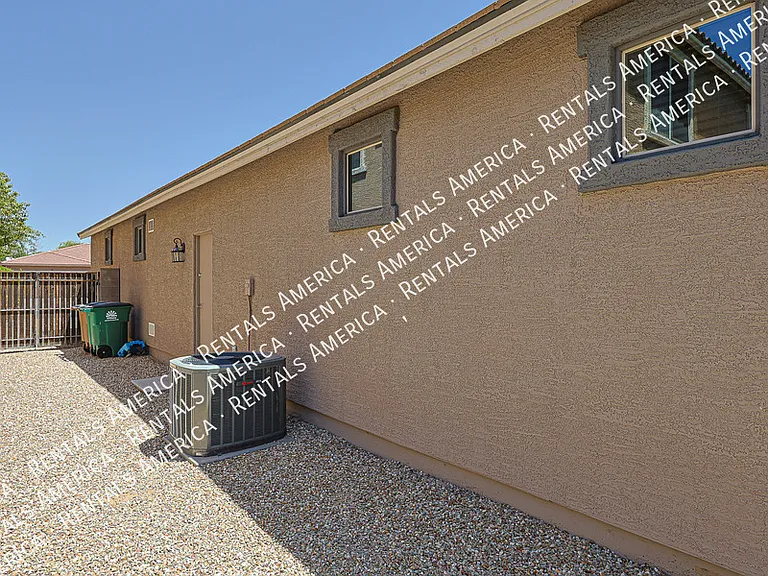 15611 W Westview Dr — Photo 28