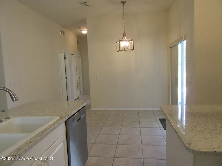 1804 Abbeyridge Dr — Photo 10
