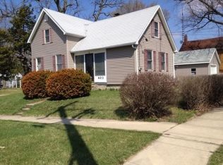 403 W Exchange St, Sycamore, IL 60178