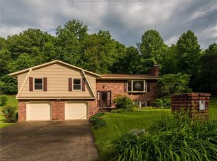 235 Brookhaven Dr, Nitro, WV