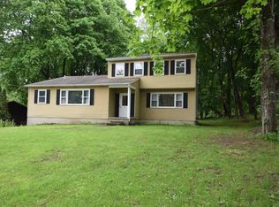 77 McCormack Rd #A, Slingerlands, NY 12159