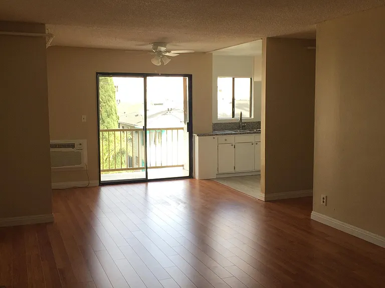 5346 Loma Linda Ave #301 — Photo 6