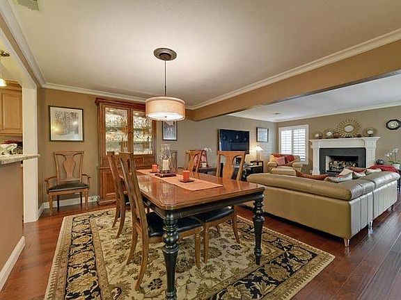 2nd image of 19551 Vineyard Ln